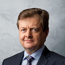 ПРИНСЛОО Герхард